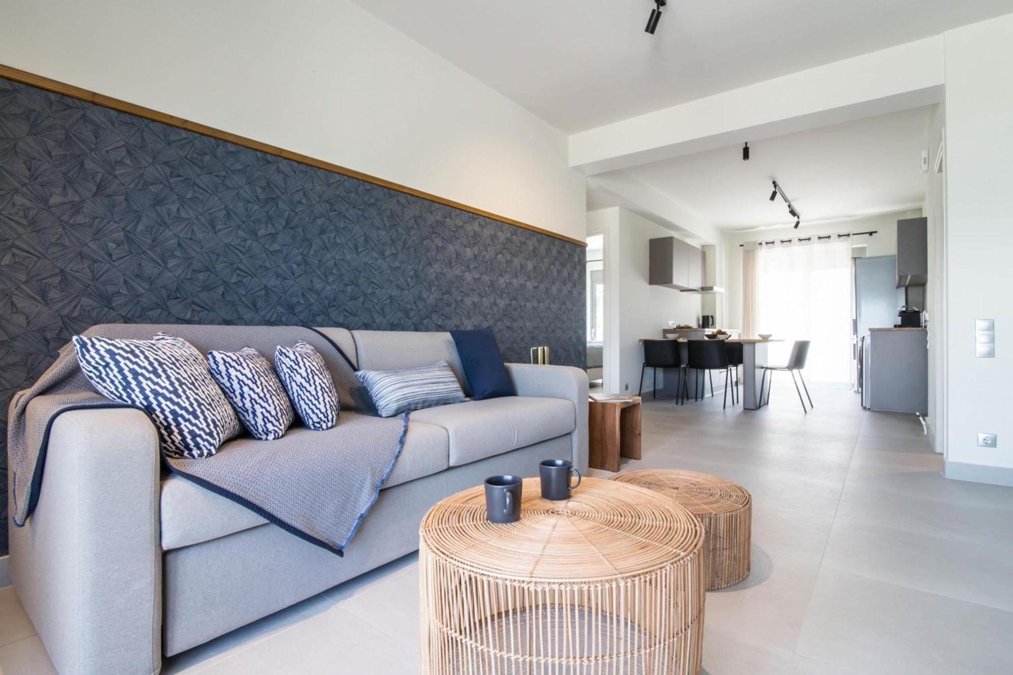 Blue Symphony Suites Apartments Nikiana Ngoại thất bức ảnh