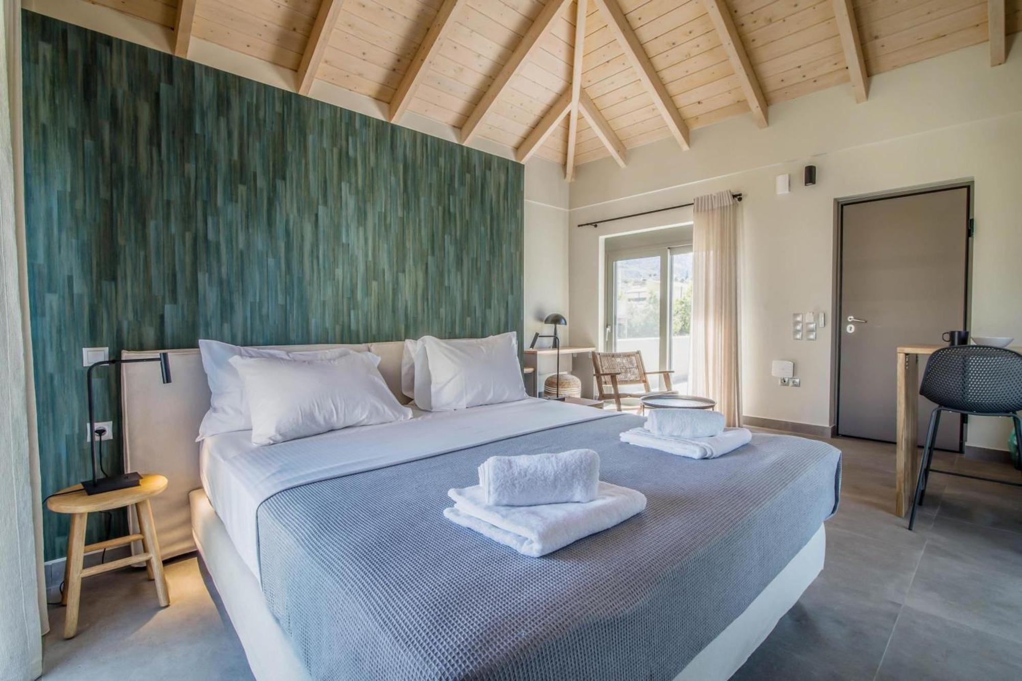 Blue Symphony Suites Apartments Nikiana Ngoại thất bức ảnh